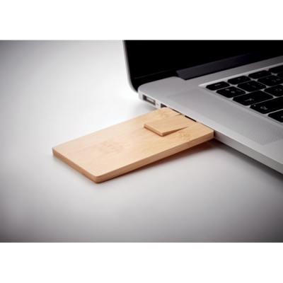 16gb usb: bambusowa obudowa