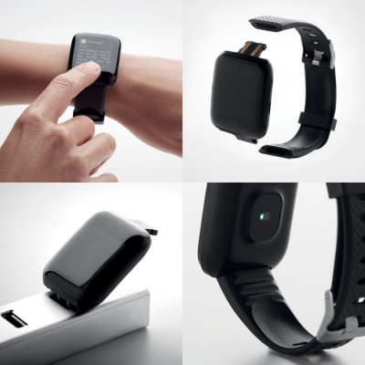 Monitorujący smartwatch