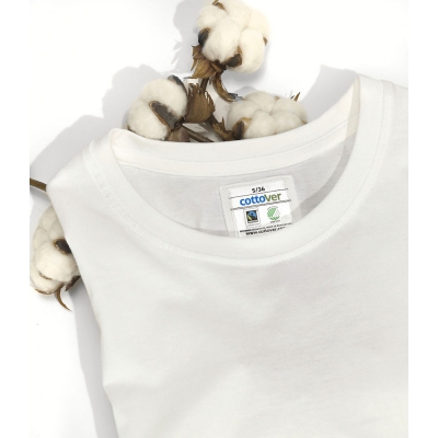 T-shirt lady