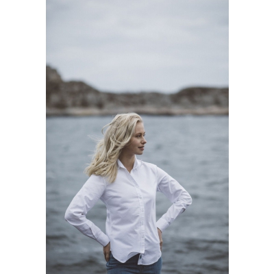 Oxford shirt lady