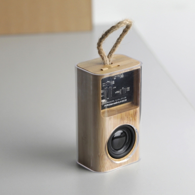 Przezroczysty głośnik bluetooth